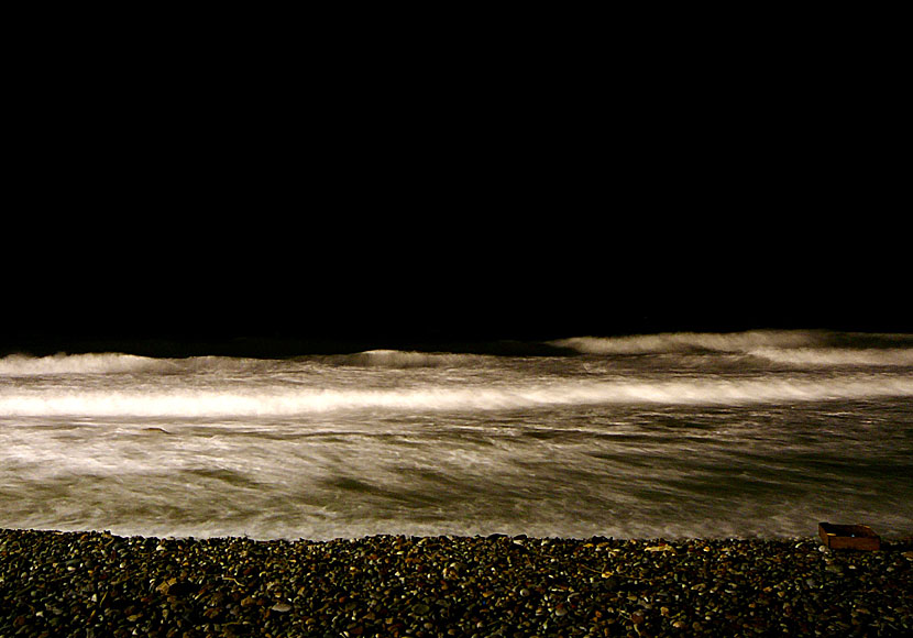 High waves at Grotta beach on Naxos.