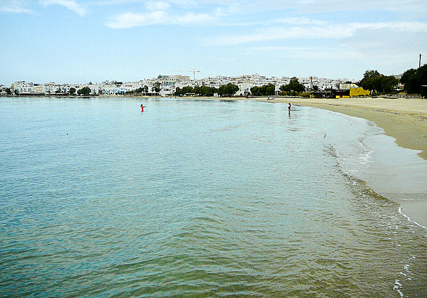 You can also go to Naxos during the low season. October and November are two good months, although many are closed.