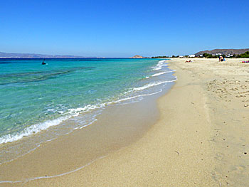 Nice child-friendly sandy beaches on Naxos in the Cyclades.