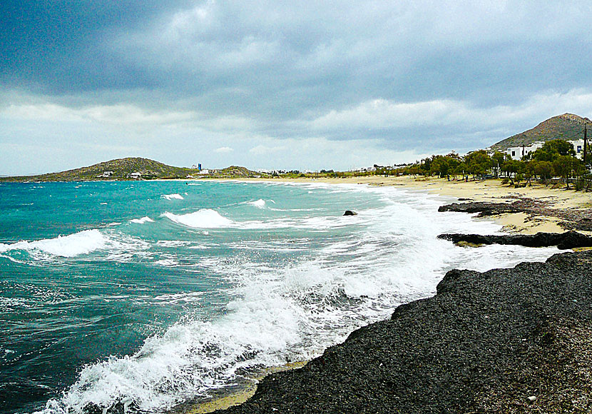 This is how wild and inhospitable the beach in Agios Prokopios can look in the off-season.