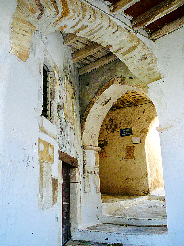 One of the entrances to the Kastro in Naxos old town.