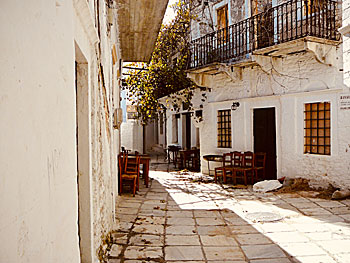 Excursion to the villages of Moni, Apiranthos and Chalki on Naxos.