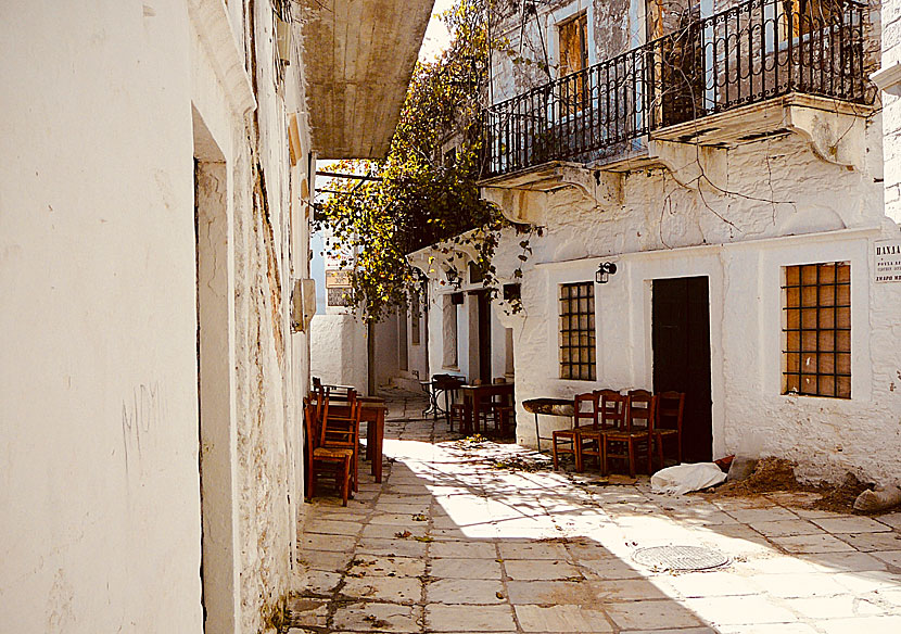 Apiranthos is bustling with life in the summer but is fairly empty in the winter.