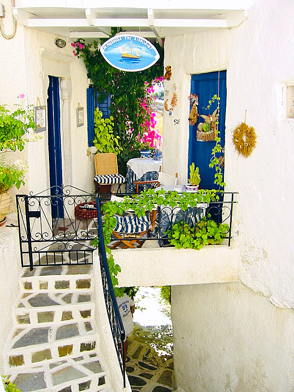 Good hotels and pensions in Lefkes on central Paros.