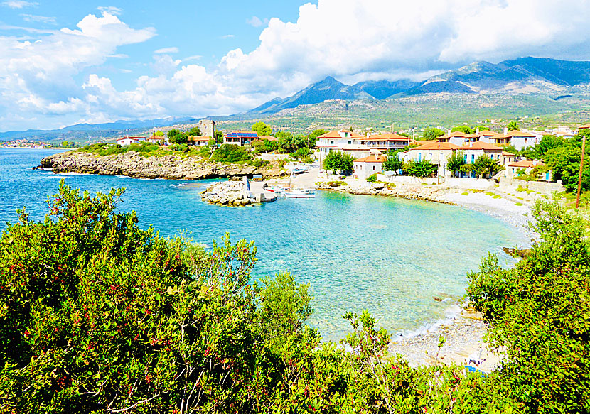 The tiny village of Agios Dimitrios consists of a few houses, two hotels, a small port and a beach.