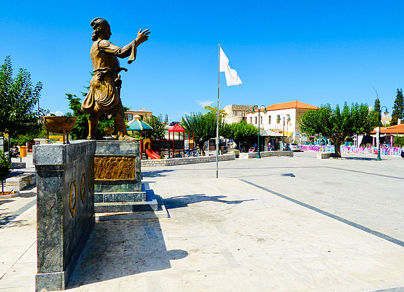 Athanaton Square where Petrobei Mavromichalis of Areopoli stands statue.