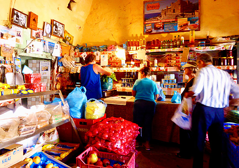 Shops, minimarket and supermarket in Areopoli.
