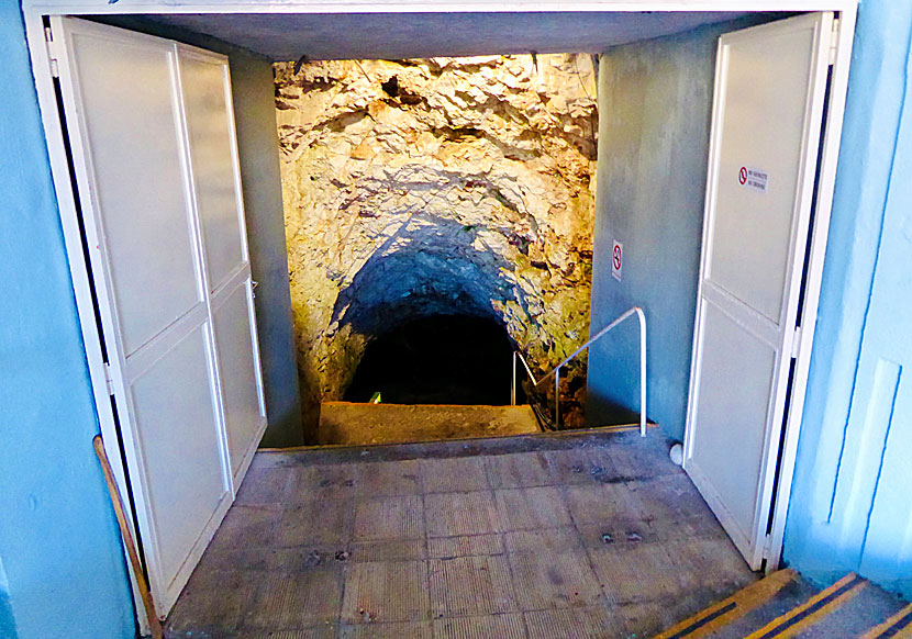 The entrance to the 1,200 meter long cave system in Diros caves.