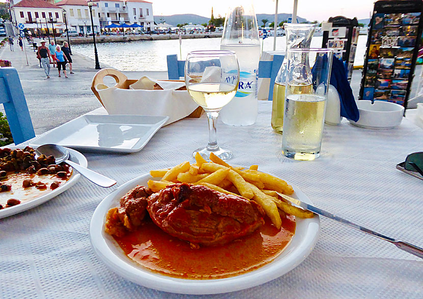 Taverna with good Greek food overlooking the harbor in Pylos.