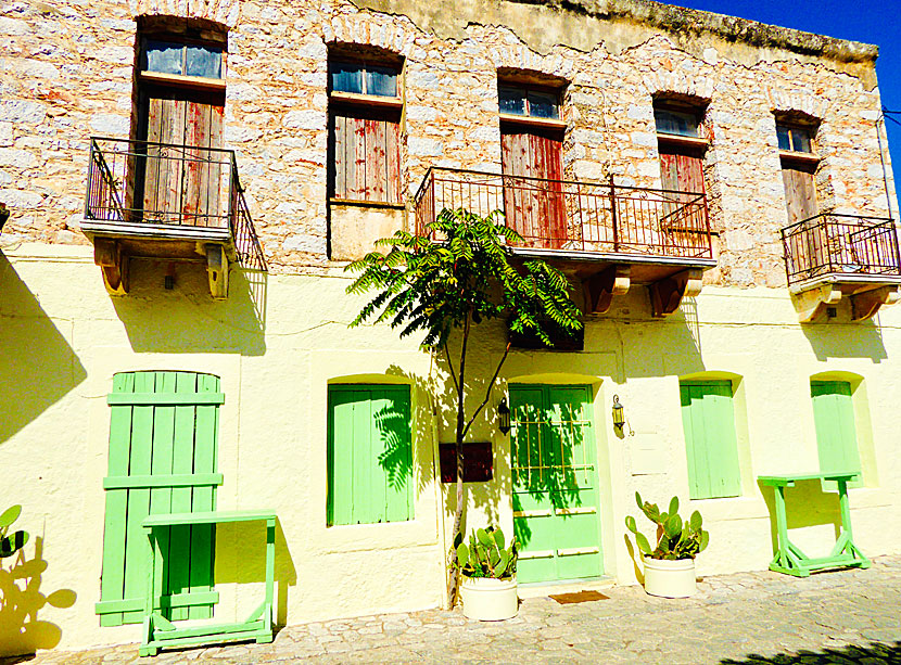 Many of the old stone houses in Areopoli are colorful and very beautiful.