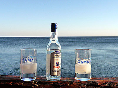 Greek ouzo .