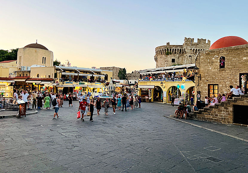 Hippocrates square is something of the heart and center of the old town.