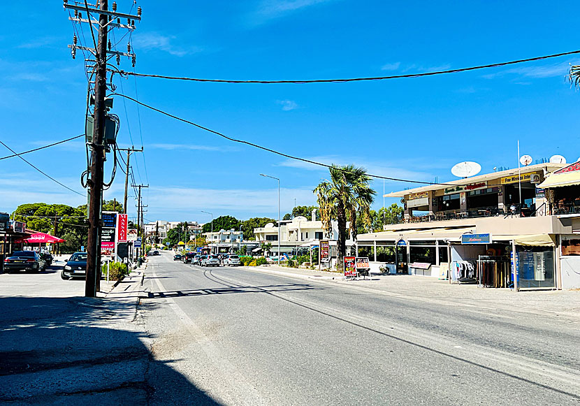 Restaurants, tavernas, bars, shops as well as car and moped rental in the center of Kallithea south of Rhodes town.