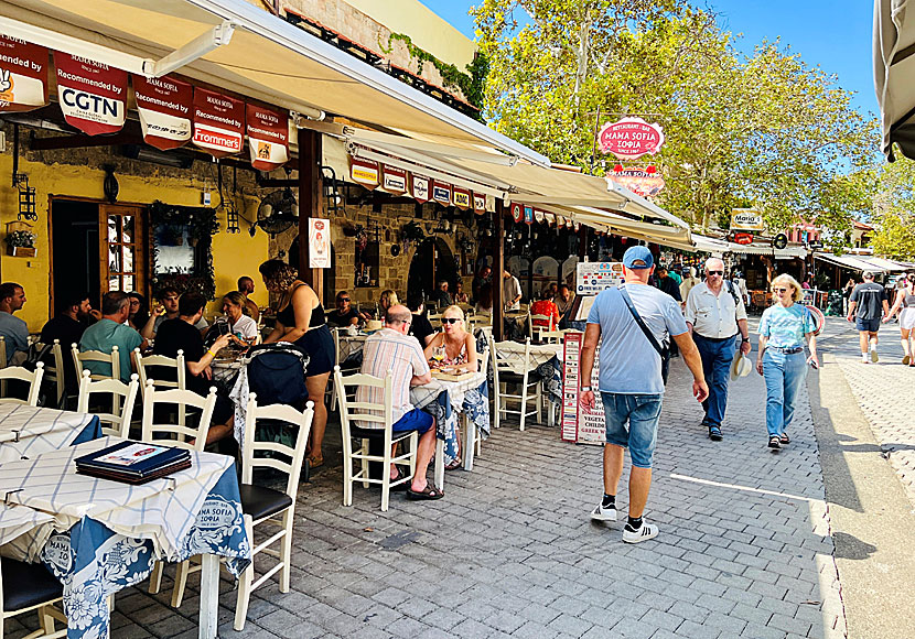 One of the best tavernas in the old town of Rhodes is Restaurant Mamma Sofia.