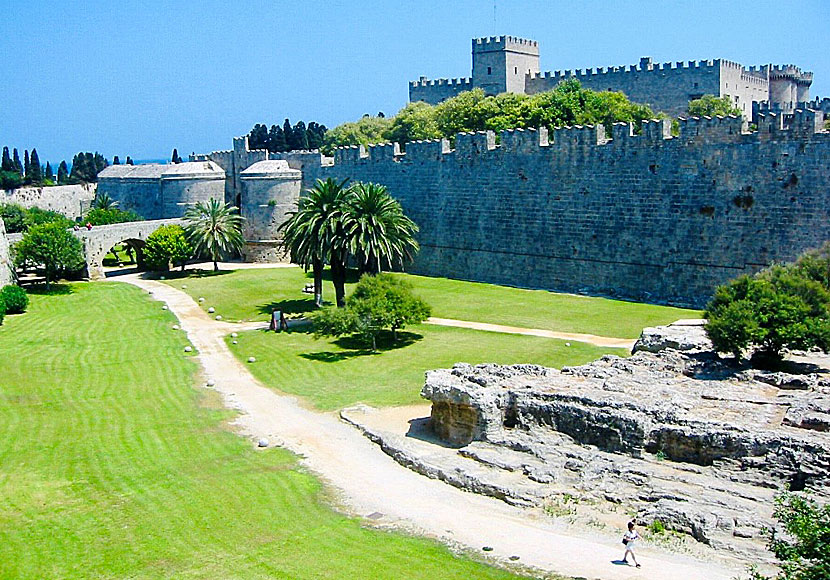 The moat and parts of the wall in Rhodes old town.