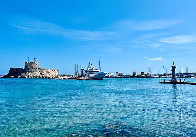 At the entrance to Mandraki harbour there are two statues representing a deer and a hind.