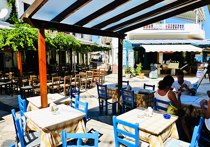 Tavernas and restaurants in the alleys of Kokkari on Samos.