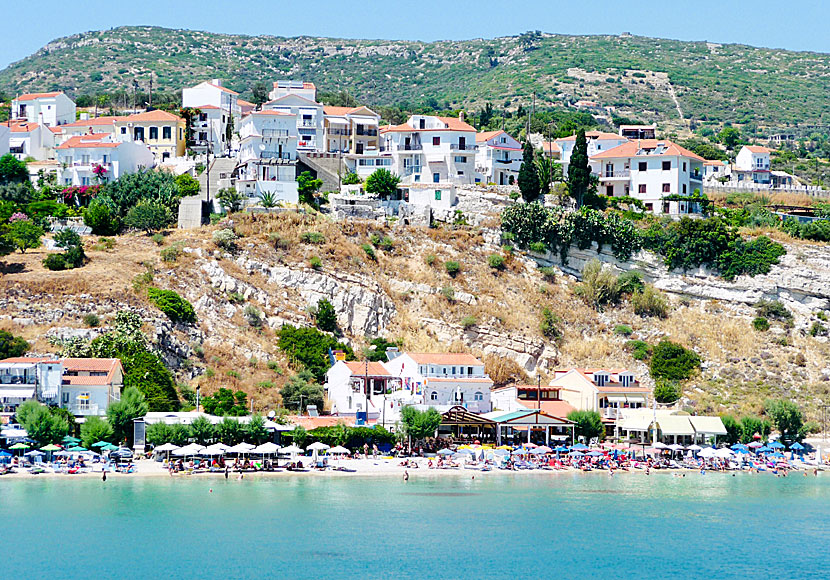 Above Remataki beach in Pythagorion there are many good hotels and  pensions.