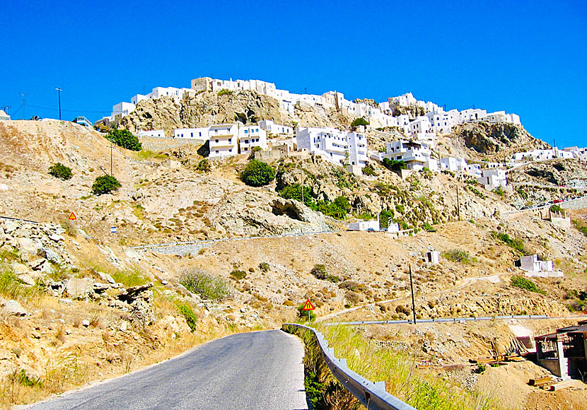 The road between Livadi and Chora in Serifos.