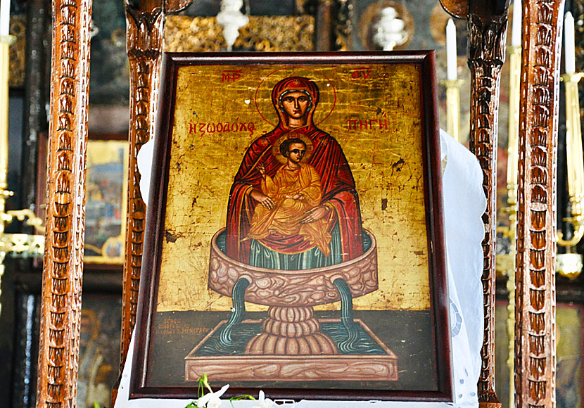The holy icon in the church of Panagia Chrisopigi on Sifnos which is said to have performed 35 miracles.