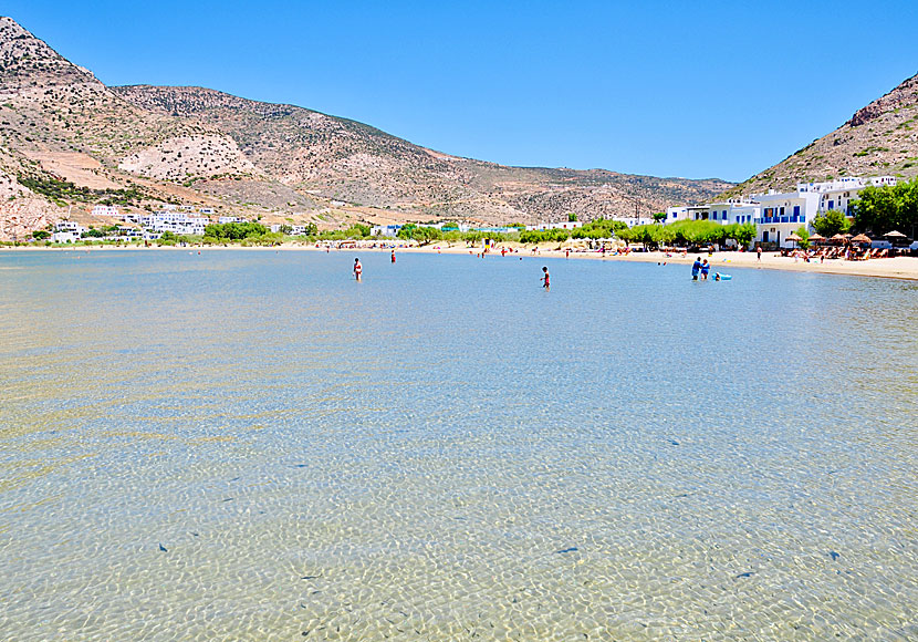The child-friendly beach in Kamares on ifnos.