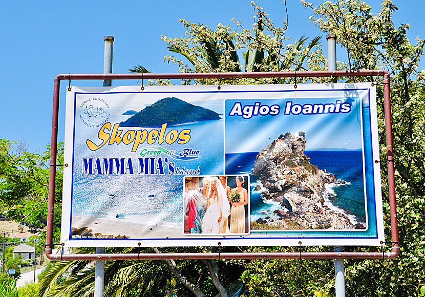 There are excursions that go in the footsteps of the movie Mamma Mia on Skopelos.