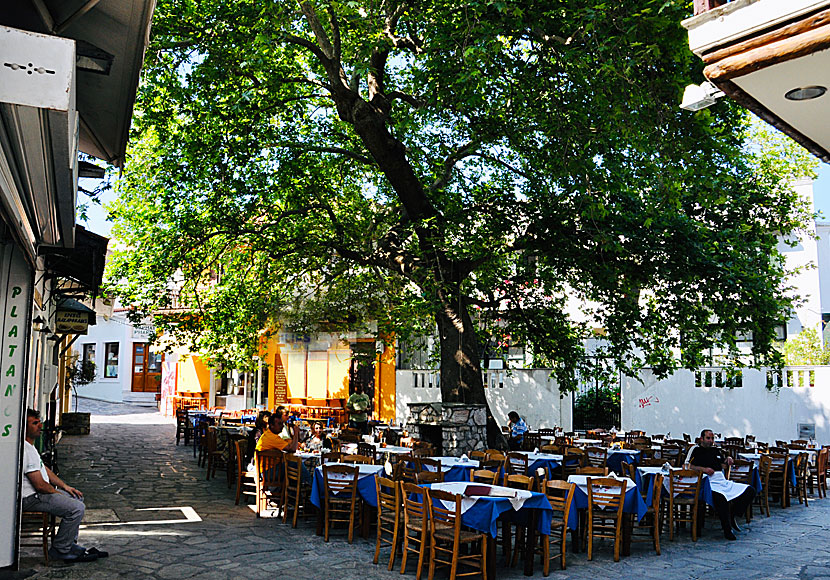 On Platanos Square in Skopelos town there are several good restaurants that serve delicious gyros.
