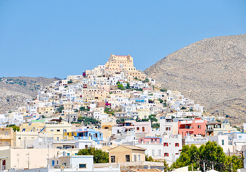 The Catholic Cathedral of Agios Georgios is located at the top of Ano Syros.