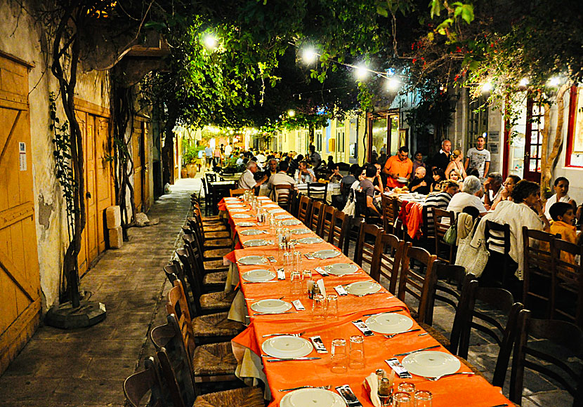 Good restaurants and tavernas in Ermoupolis.