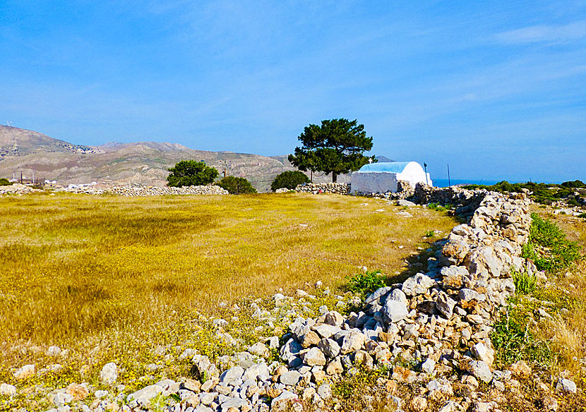 Many hikers take the opportunity to rest in the shade outside Agios Ioannis before continuing their hike.