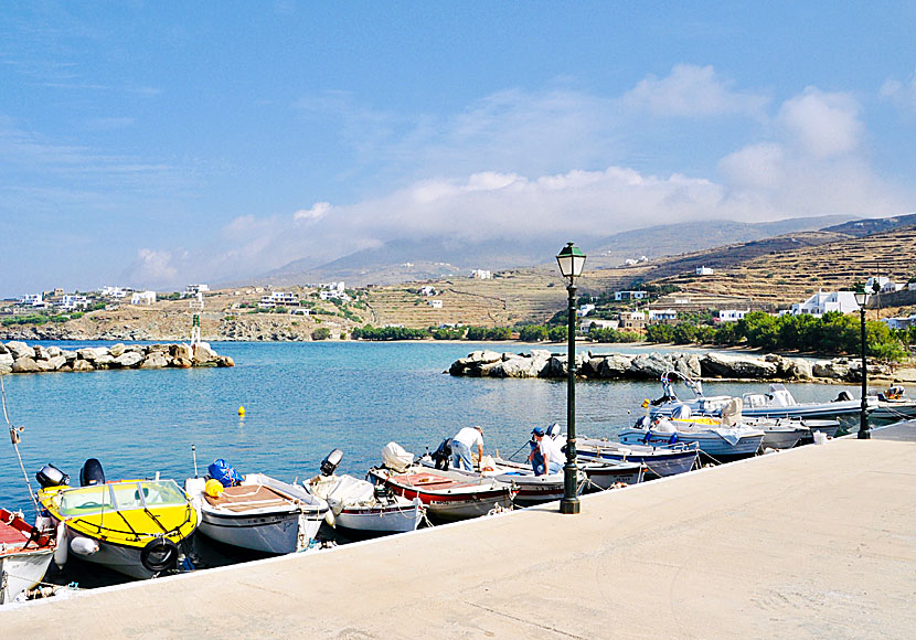 The port of Agios Romanos on Tinos.