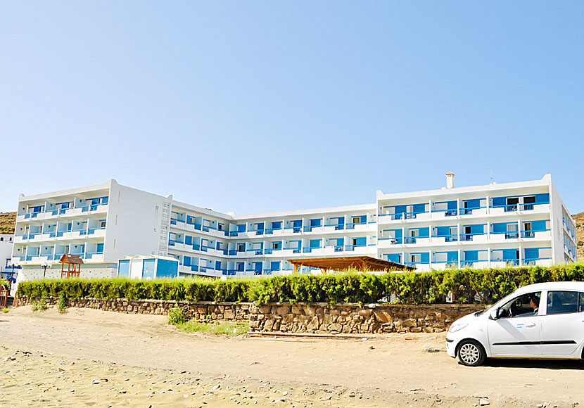 Tinos Beach Hotel in Kionia is one of Tinos' largest hotels.