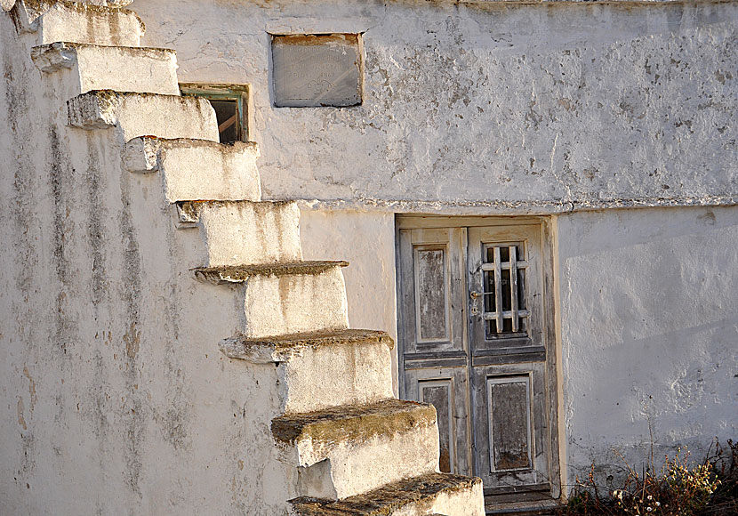 Stairway to heaven with Led Zeppelin on a stairway in Chora on Tinos.