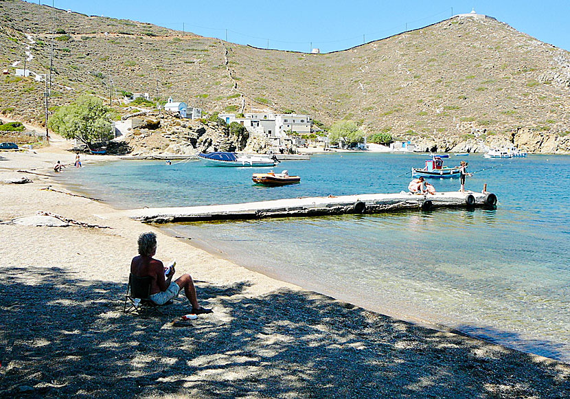 Keramidou beach at Thimena opposite Fourni.