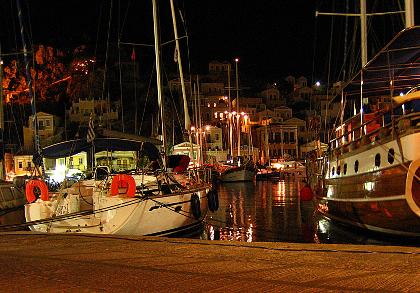 Restaurants and tavernas in the port of Gialos in Symi.